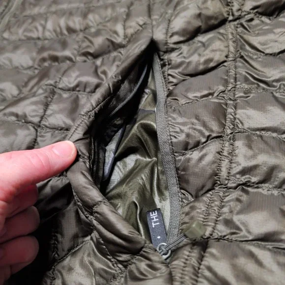 The North Face Thermoball Puffer Jacket Mens XL Olive Green Camo Lining Light - Picture 5 of 11